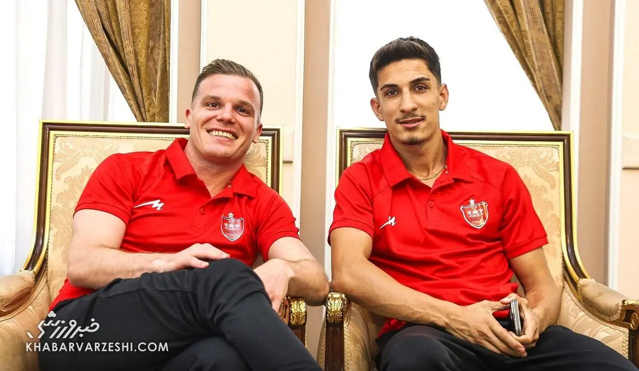 اقدام جالب و عجیب مدافع پرسپولیس؛ شنایی خلاف جهت آب!