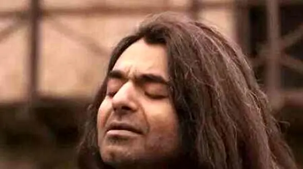 فیلم آواز خوانی باشکوه شارومین به نام وابستگی / عاشق نبودی آروم جونم