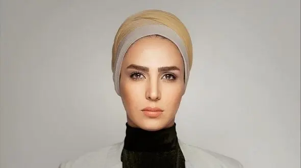 نگاهی به چیدمان منزل شاهانه و مجلل سوگل طهماسبی خانم بازیگر محجبه ایرانی/ از پرده‌ها و لوسترهای اعیانی تا فرش لاجوردی و تابلوهای هنری