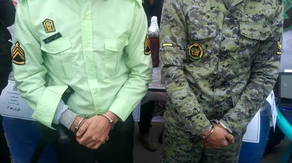 ماموران قلابی ارتش و پلیس عمو و برادرزاده بودند+ عکس
