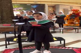 فیلم آواز باشکوه و شاد /  معلم بچه هارو برد مرکز خرید آهنگ آذری گذاشت رو ترامپولین چه رقص هماهنگی رفتن !