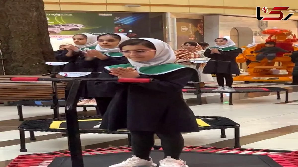 فیلم آواز باشکوه و شاد / معلم بچه هارو برد مرکز خرید آهنگ آذری گذاشت رو ترامپولین چه رقص هماهنگی رفتن !