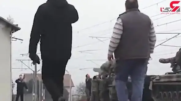 لحظه کشته شدن یک سرباز  بر اثر برق گرفتگی + فیلم