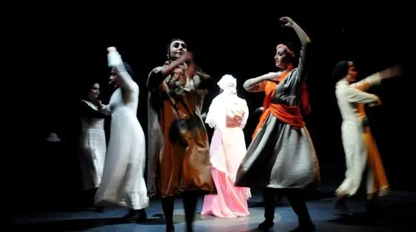 کمک به سیل زدگان با نمایش نه نه نه در تماشاخانه مهرگان تهران