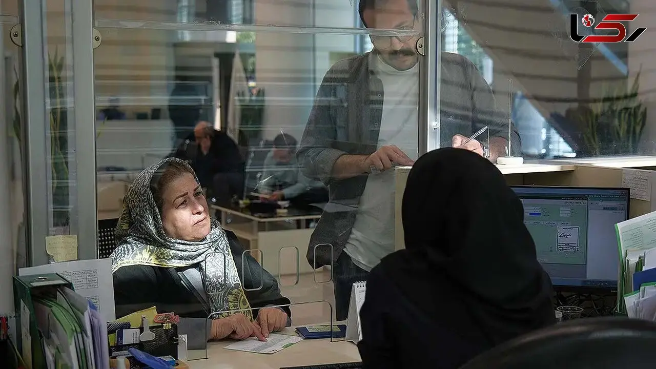 صف‌ های طولانی و کارهای نیمه‌ تمام مردم پیامد کشیک بانک‌ های دولتی در روزهای پنجشنبه!
