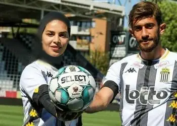 عکس/ یادی کنیم  از شادی دیدنی بازیکن تیم ملی با فرزند خردسالش بعد از پیروزی در مقابل ژاپن/چه دوست داشتنی هم هست!