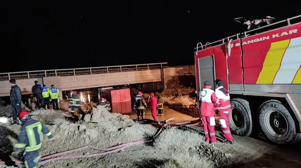 مرگ تلخ مادر و دختر خردسال در آغوش یکدیگر / سیل کرمان حادثه آفرید