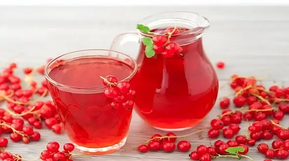 با زرشک خشک این شربت خوشرنگ و خوشمزه را درست کنید