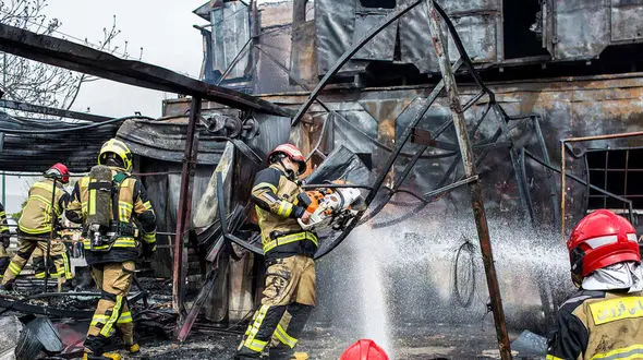 آتش سوزی یک واحد تجاری گاز ال پی جی - قزوین