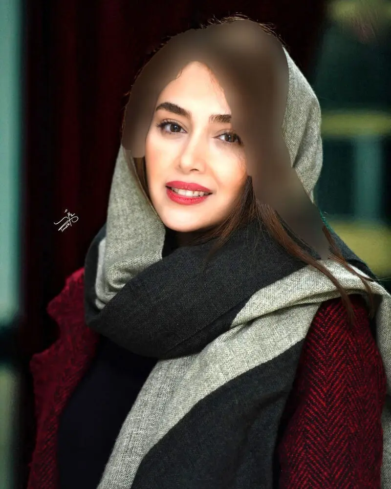 دیبا زاهدی