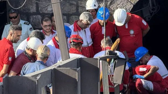 تیم های عملیاتی ویژه برای نجات محبوس شدگان معدنجوی طبس وارد عمل شدند + گفتگوی اختصاصی