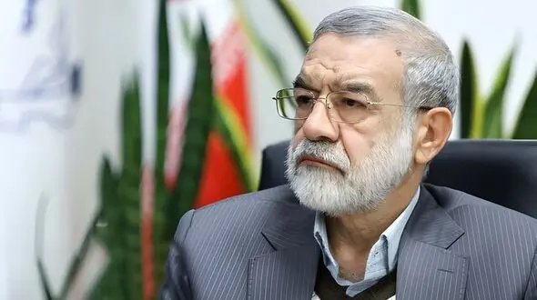  هیچ جای دنیا برای پزشکان بهتر از جمهوری اسلامی ایران نیست! / متخصصان میلیاردی دریافت می کنند و مالیات نمی دهند / مهاجرت می‌کنند چون خوشی زیر دلشان می زند!
