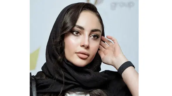 ترلان پروانه باز هم عکسی جنجالی گذاشت/ او چهره اش را در این عکس پوشانده بود!