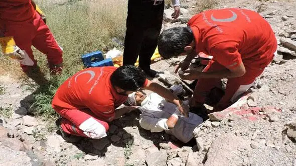 سقوط مرگبار دیواره استخر  جان کارگر فردوسی را گرفت + عکس