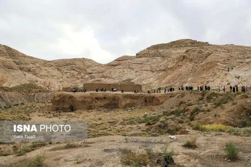 جشن در دامنه کوه شیوشگان