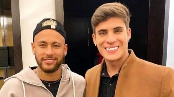 افشاگری فوتبالیست مشهور درباره ازدواج مادرش +عکس 