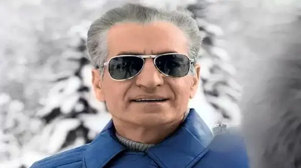 سفر به ایام قدیم سال 1339 / اشک شوق محمدرضا پهلوی بعد نخستین دیدار با جانشینش