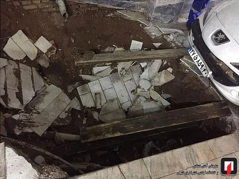 ریزش کف پارکینگ تهران