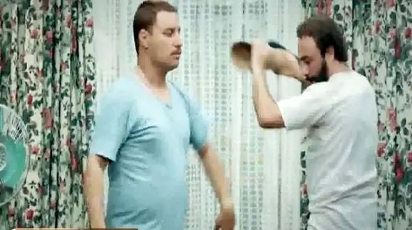 سکانس خندان/ چه رقصی میکنه عطاران/عزتی خیلی جدی داره بندری می زنه