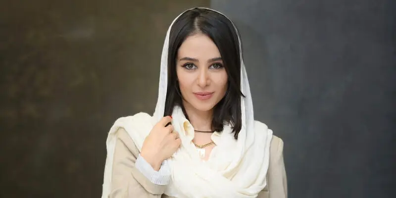جلیقه مخمل الناز حبیبی
