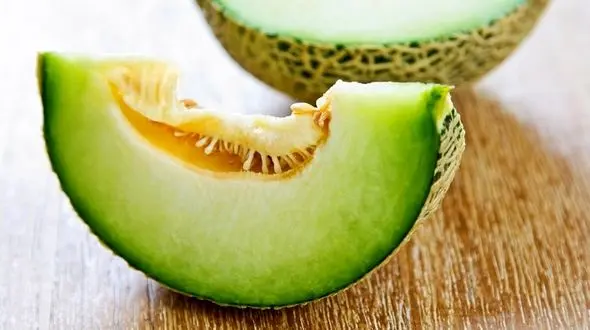 فواید و مضرات طالبی