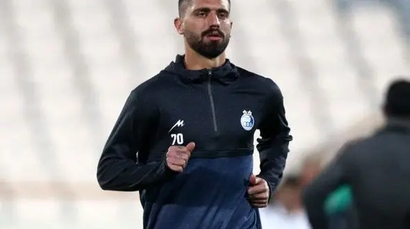 مدافع استقلال به سپاهان پیوست