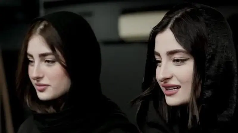 سارا و نیکا فرقانی