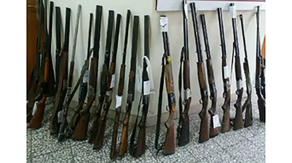 بازداشت 15 مرد مسلح که خانه آبادانی ها را به رگبار می بستند