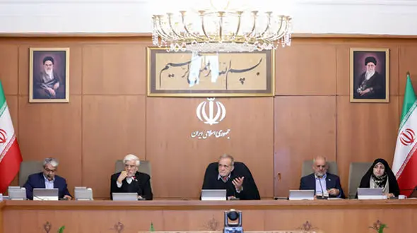 پزشکیان: مبارزه با قاچاق سوخت باید از سرمنشأهای اصلی آغاز شود