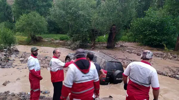 فیلمی عجیب از سیل در لیقوان تبریز 