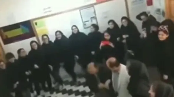سرنوشت مدرسه ای که فیلم رقص معلمان با دانش‌آموزان منتشر شد به کجا رسید؟+ تصویر

