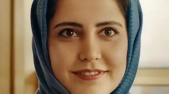 عکس | نگاهی به جمع صمیمی و خانوادگی شبنم قربانی، طناز سریال لحظه گرگ و میش در حیاط باصفا و سرسبز خانه شان