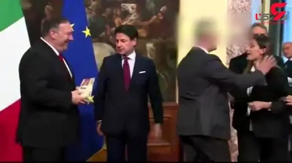 فیلم| زن جنجالی ایتالیایی که پنیری به پمپئو داد تا آن را به ترامپ بدهد!