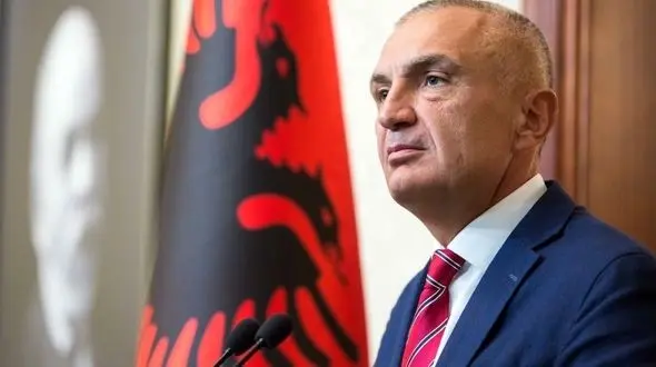 رئیس جمهوری آلبانی از مردم خواست دولت را سرنگون کنند