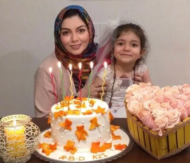 آزاده نامداری