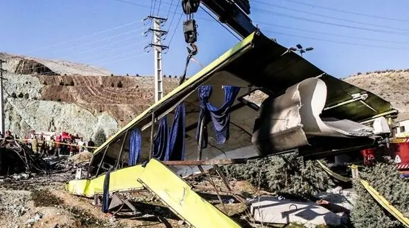 مقصر شناختن دانشگاه آزاد در حادثه واژگونی اتوبوس دانشگاه علوم تحقیقات  + جزییات