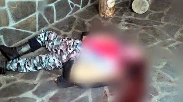 پلنگ سیاه گلوی مرد نگون بخت را درید + عکس 