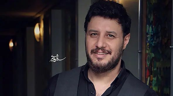 فیلم آواز خوانی جواد عزتی با آهنگ هایده ! / خانم خواننده را روسفید کرد !