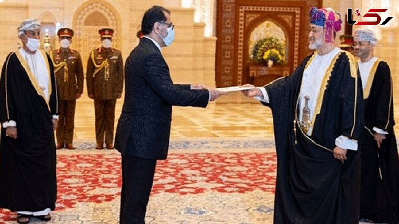 Iran’s envoy submits credentials to Omani Sultan