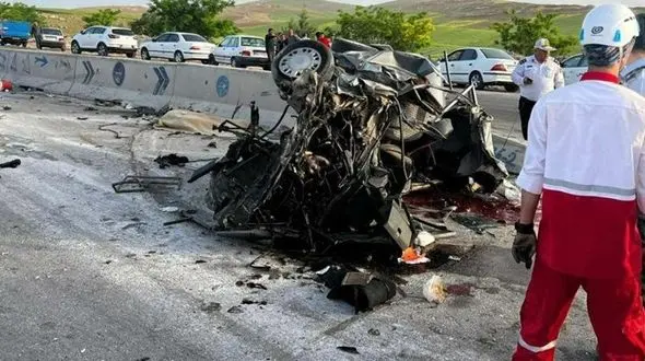 تریلر جان سه نفر را در کرمانشاه گرفت/ پراید له شد