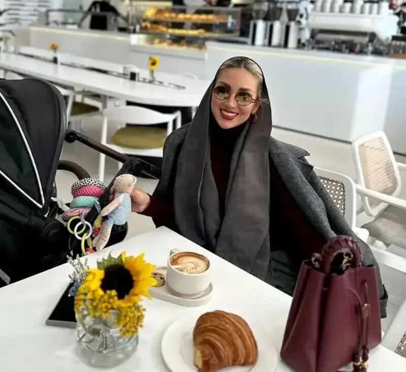 مینا مختاری
