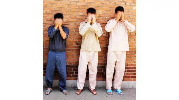 التماس های نوعروس به 3 شیطان  جلوی چشمان نامزدش