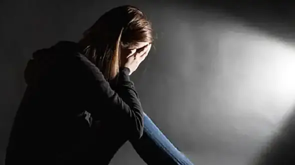 خودکشی جگرسوز مهسا 17 ساله بعد از تجاوز داخل ماشین ../ از من عکس گرفت تا بعدها ... + نظر کارشناس