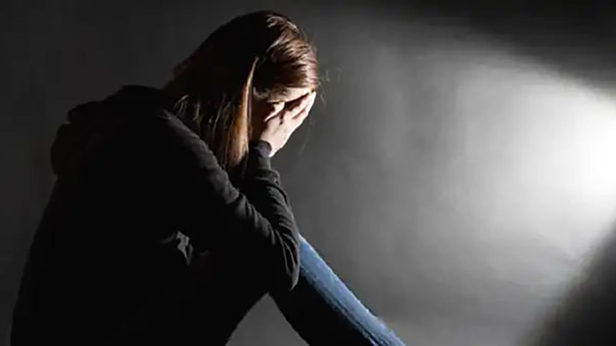 خودکشی جگرسوز مهسا 17 ساله بعد از تجاوز دوست تلگرامی اش داخل ماشین ../ از من عکس گرفت تا بعدها ... + نظر کارشناس