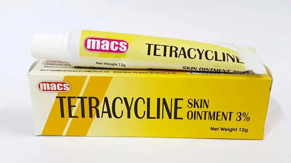 پماد تتراسایکلین برای چیست؟ / چه افرادی نباید از پماد تتراسایکلین استفاده کنند؟ + فیلم 