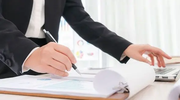 چگونه اثربخشی کارمندان را بدون اضافه کاری افزایش دهیم؟

