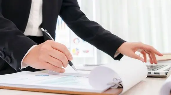 چگونه اثربخشی کارمندان را بدون اضافه کاری افزایش دهیم؟
