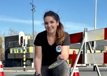 خلاقیت حماسه ساز دختر هنرمند هلندی که رویاهای شیرین کودکی را به خیابانها کشیدند/ وقتی هنر مرز بین خیال و واقعیت را محو می کند