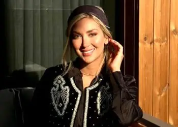 عکس ها / مینا مختاری زیبا سلیقه ترین زن ایرانی  /  استایل های همسر جذاب بهرام رادان با  12 لباس پاییزی  در لوکس ترین لوکیشن ها ...