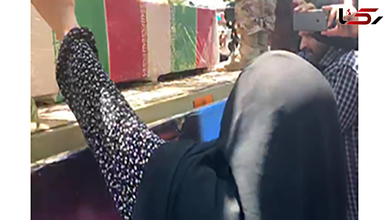 گریه‌های مادر شهید دفاع مقدس برای شهدای حوادث تروریستی + فیلم و عکس